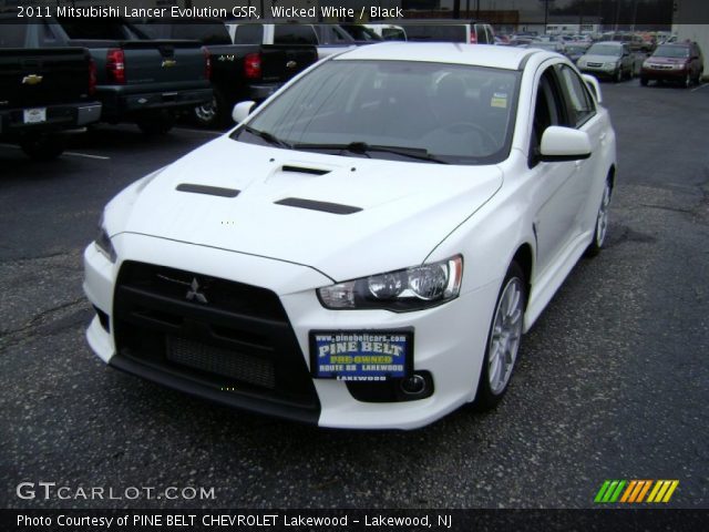 2011 Mitsubishi Lancer Evolution GSR in Wicked White