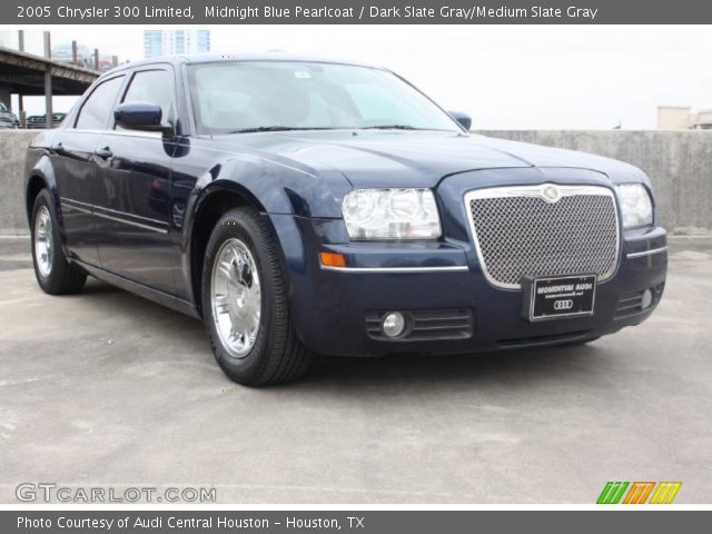 2005 Chrysler 300 Limited in Midnight Blue Pearlcoat