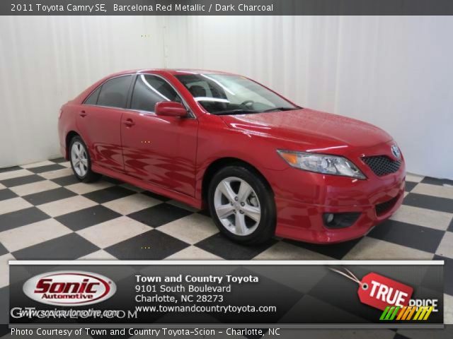 2011 Toyota Camry SE in Barcelona Red Metallic