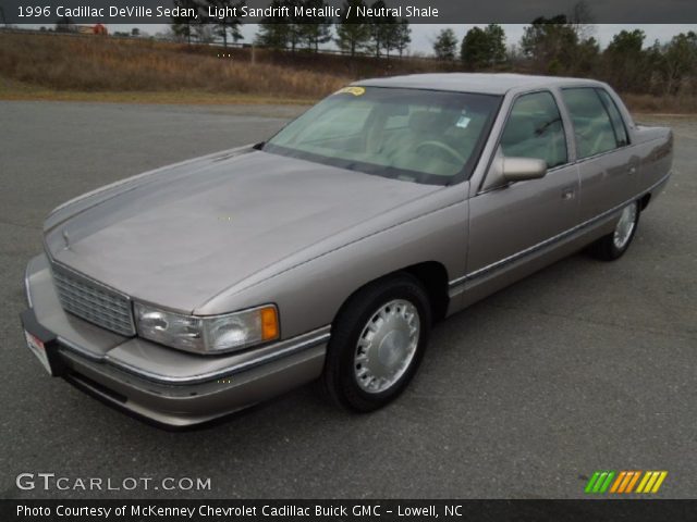 1996 Cadillac DeVille Sedan in Light Sandrift Metallic