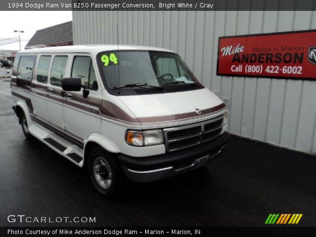 Bright White 1994 Dodge Ram Van B250 Passenger Conversion