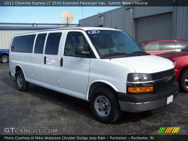2011 Chevrolet Express LT 3500 Extended Passenger Van in Summit White