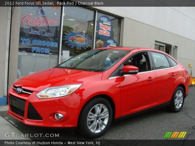 2012 Ford Focus SEL Sedan in Race Red