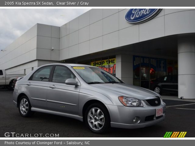 2005 Kia Spectra SX Sedan in Clear Silver