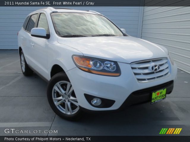 2011 Hyundai Santa Fe SE in Frost White Pearl