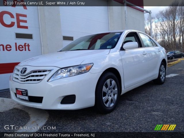 2010 Toyota Camry LE in Super White