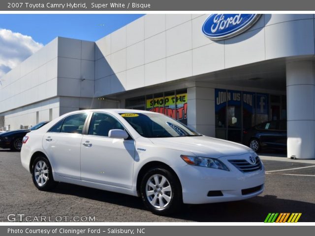 2007 Toyota Camry Hybrid in Super White