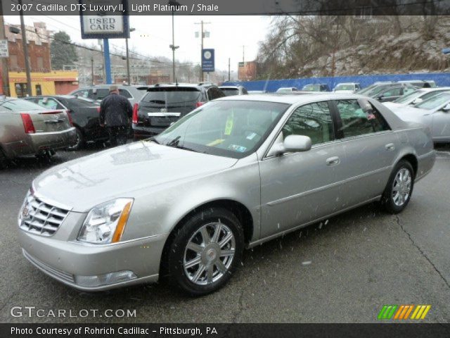 2007 Cadillac DTS Luxury II in Light Platinum