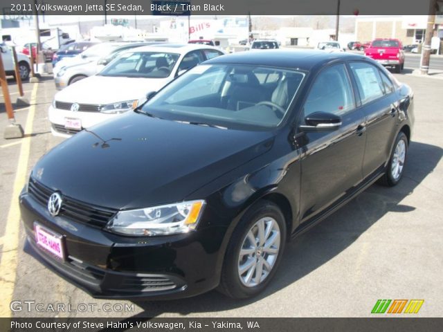 2011 Volkswagen Jetta SE Sedan in Black