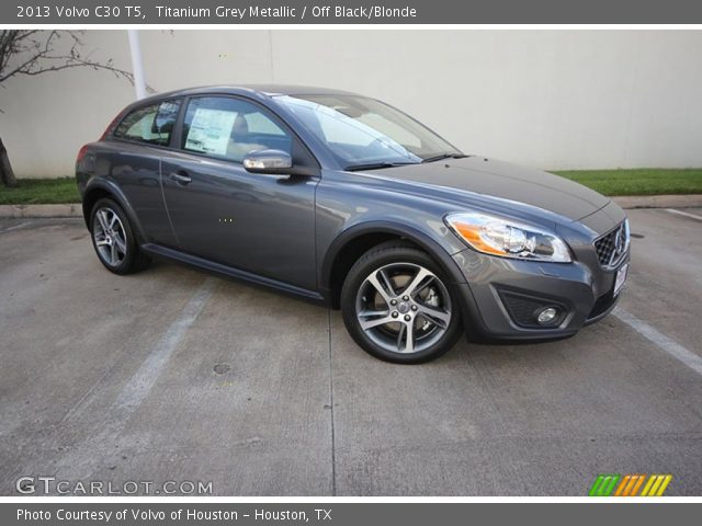 2013 Volvo C30 T5 in Titanium Grey Metallic