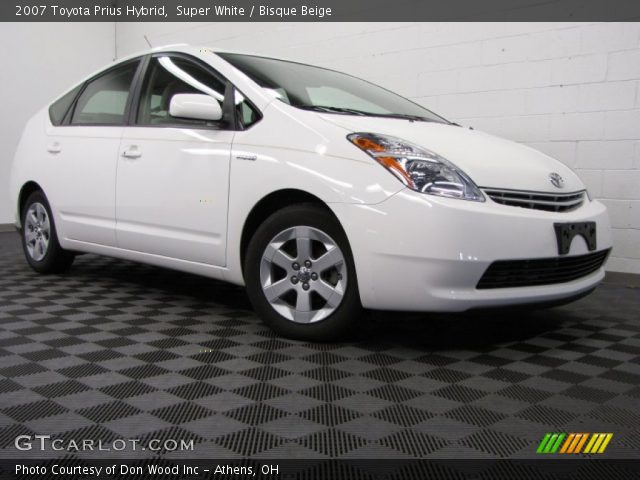 2007 Toyota Prius Hybrid in Super White