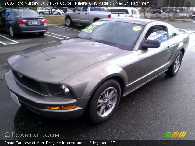 2005 Ford Mustang V6 Deluxe Coupe in Mineral Grey Metallic