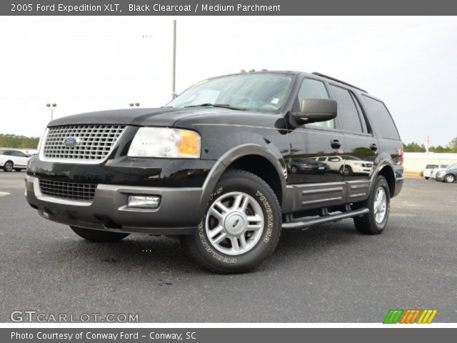 2005 Ford Expedition XLT in Black Clearcoat