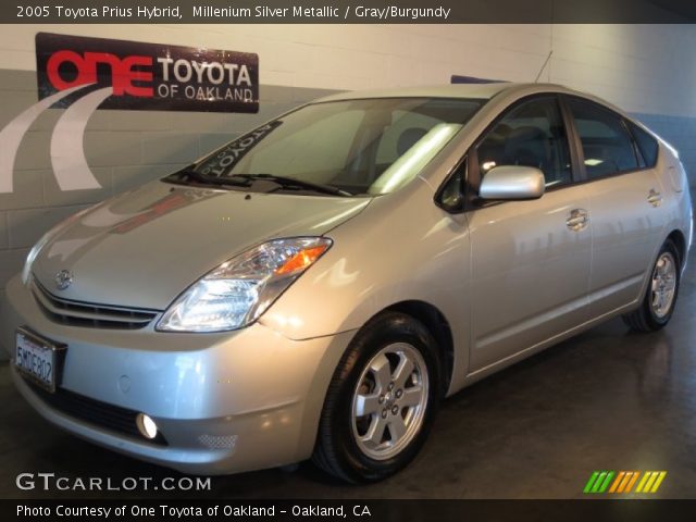 2005 Toyota Prius Hybrid in Millenium Silver Metallic
