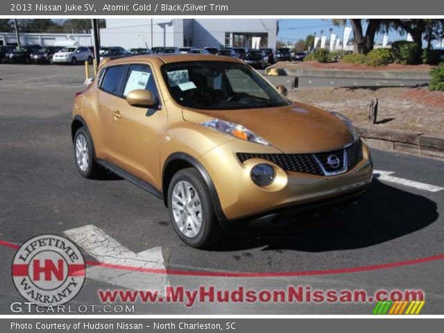 Atomic gold nissan juke