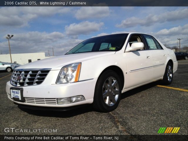 2006 Cadillac DTS  in White Lightning