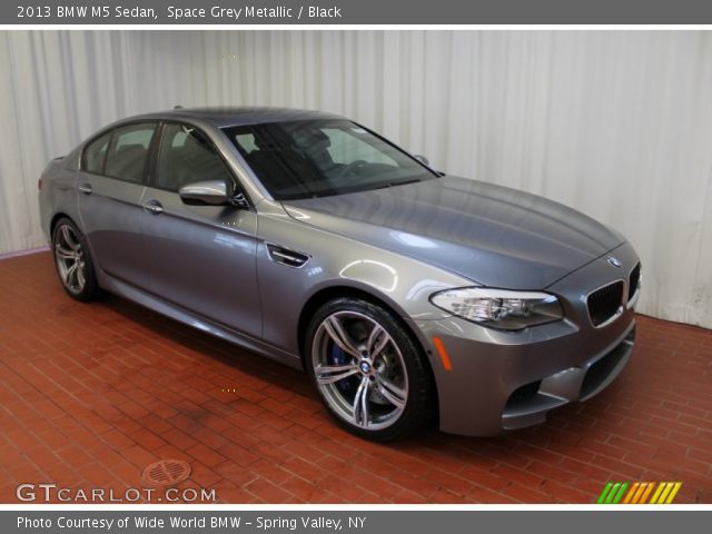 2013 BMW M5 Sedan in Space Grey Metallic