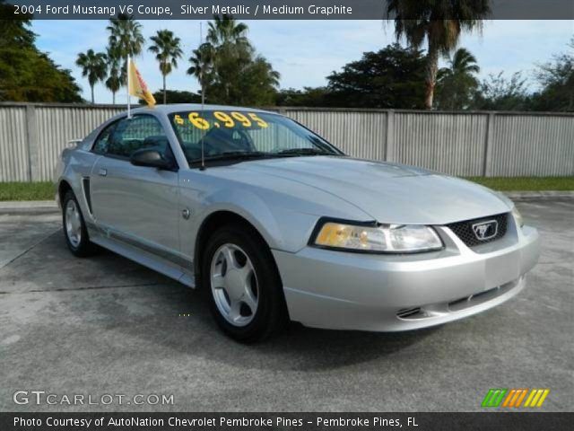 2004 Ford Mustang V6 Coupe in Silver Metallic