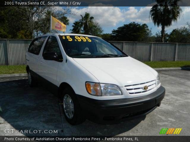 2001 Toyota Sienna CE in Super White