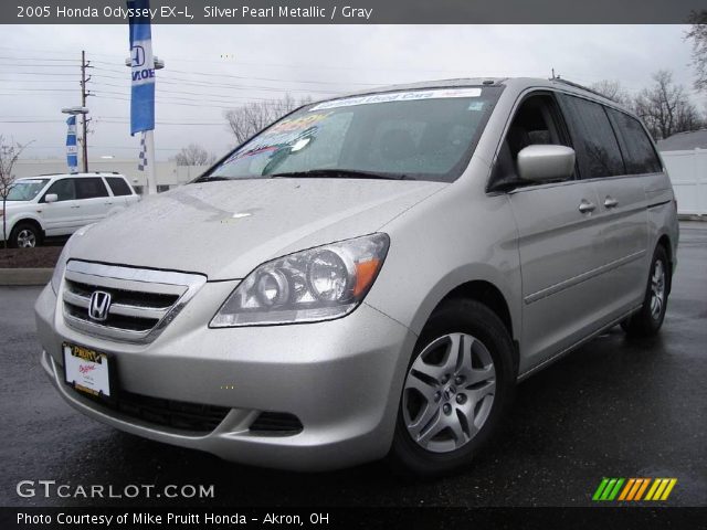 2005 Honda Odyssey EX-L in Silver Pearl Metallic