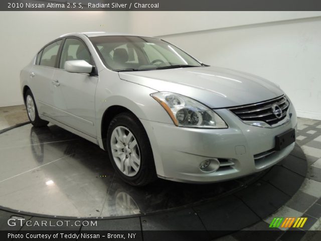 2010 Nissan Altima 2.5 S in Radiant Silver