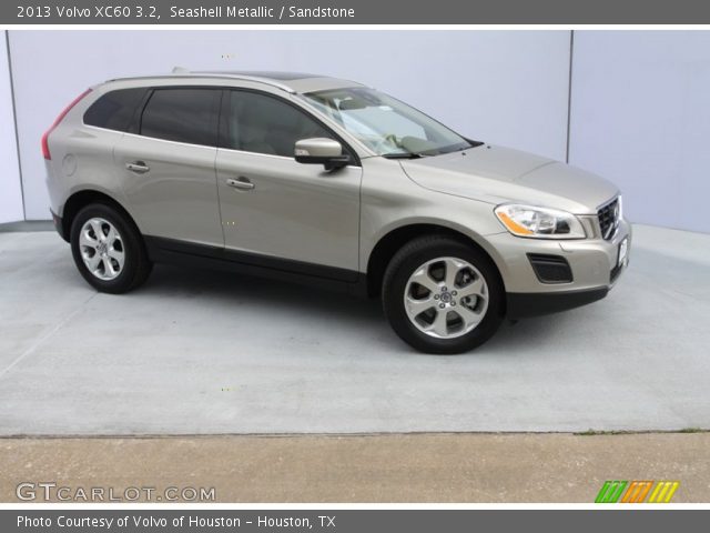 2013 Volvo XC60 3.2 in Seashell Metallic