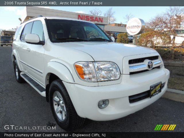 2006 Toyota Sequoia SR5 4WD in Arctic Frost Pearl