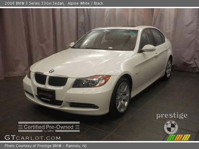 2006 BMW 3 Series 330xi Sedan in Alpine White