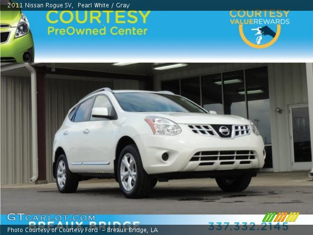 2011 Nissan Rogue SV in Pearl White