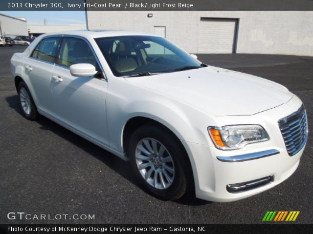 2013 Chrysler 300  in Ivory Tri-Coat Pearl