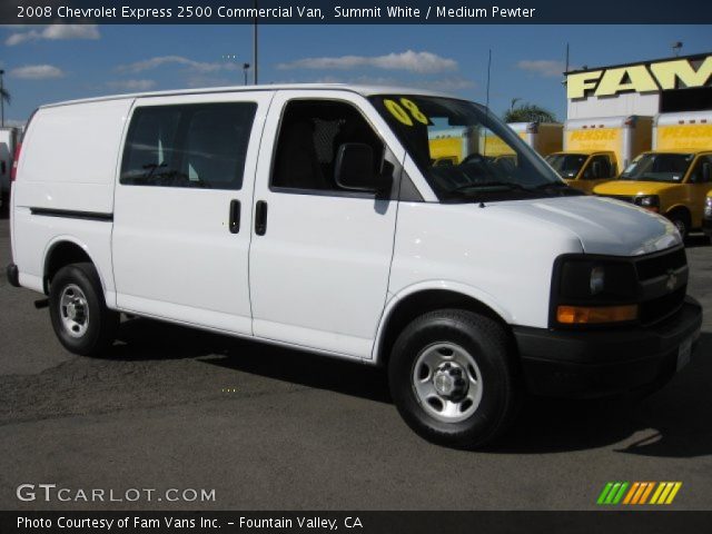 2008 Chevrolet Express 2500 Commercial Van in Summit White