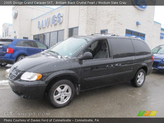 2005 Dodge Grand Caravan SXT in Brilliant Black Crystal Pearl