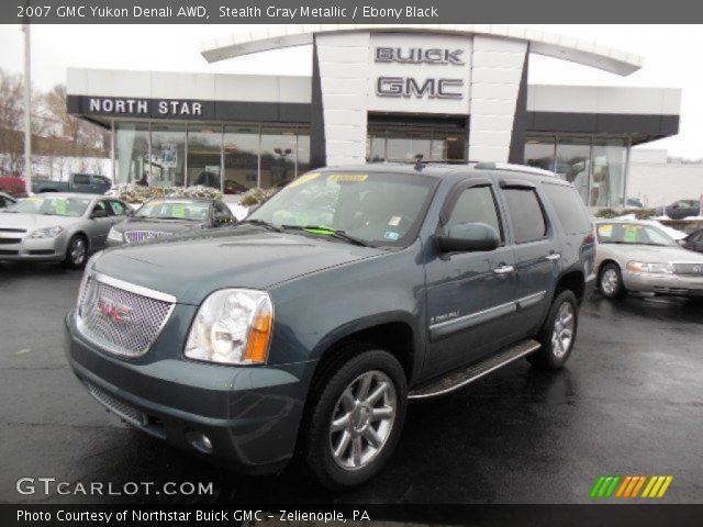 2007 GMC Yukon Denali AWD in Stealth Gray Metallic