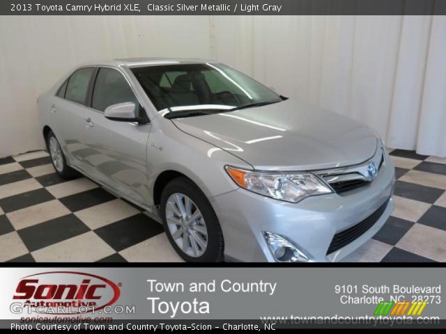 2013 Toyota Camry Hybrid XLE in Classic Silver Metallic