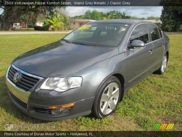 2009 Volkswagen Passat Komfort Sedan in Island Grey Metallic