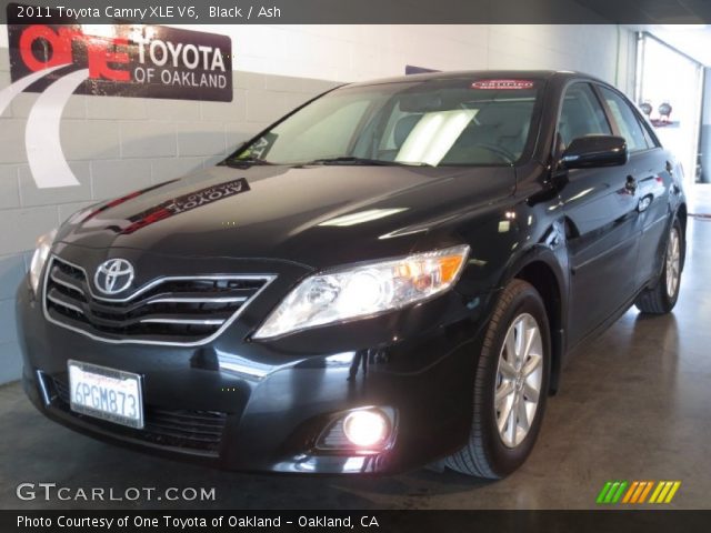 2011 Toyota Camry XLE V6 in Black