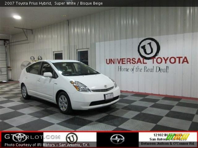 2007 Toyota Prius Hybrid in Super White