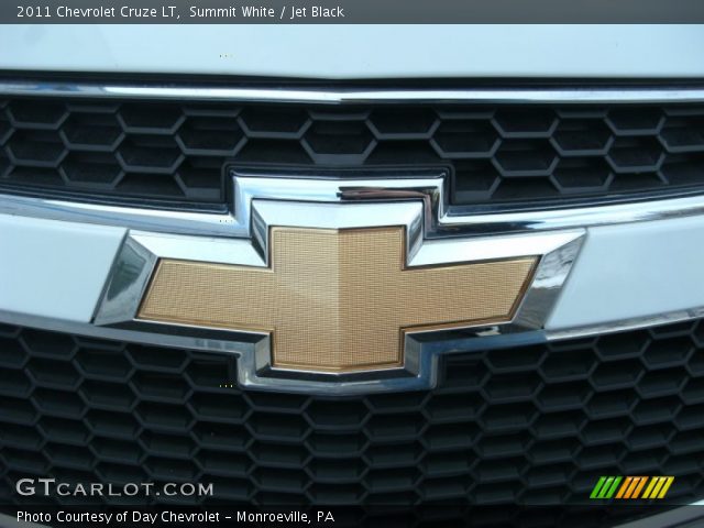 2011 Chevrolet Cruze LT in Summit White