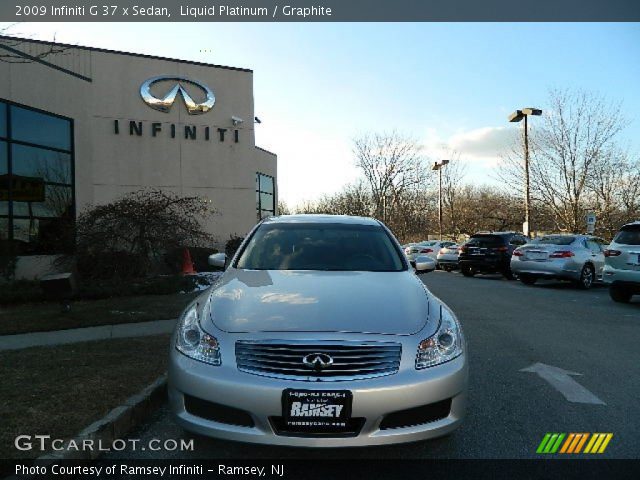 2009 Infiniti G 37 x Sedan in Liquid Platinum