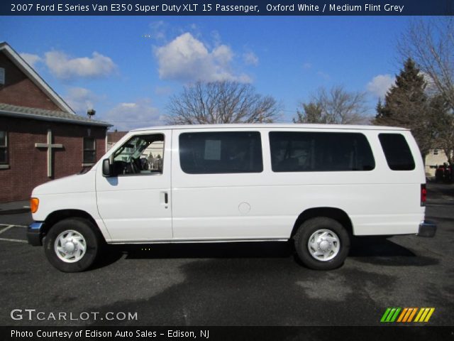 2007 Ford E Series Van E350 Super Duty XLT 15 Passenger in Oxford White