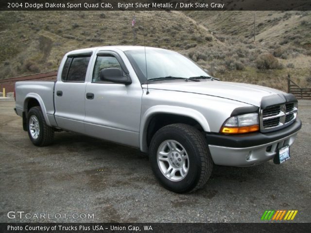 2004 Dodge Dakota Sport Quad Cab in Bright Silver Metallic
