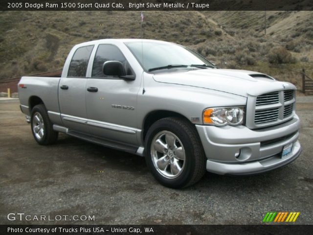 2005 Dodge Ram 1500 Sport Quad Cab in Bright Silver Metallic