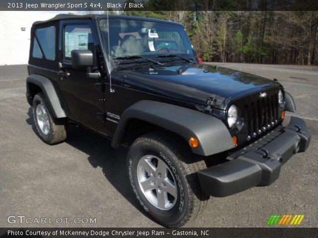 2013 Jeep Wrangler Sport S 4x4 in Black