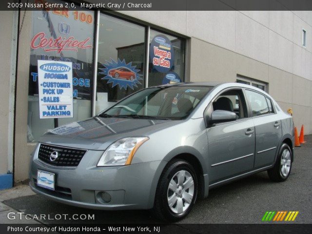 2009 Nissan Sentra 2.0 in Magnetic Gray