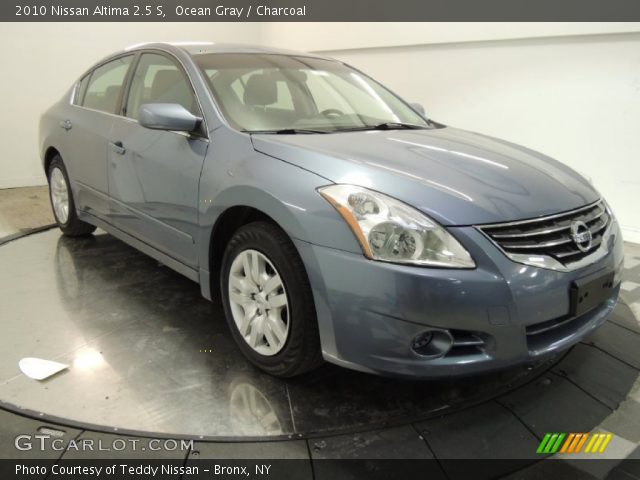 2010 Nissan Altima 2.5 S in Ocean Gray