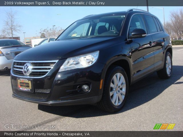 2009 Volkswagen Tiguan S in Deep Black Metallic