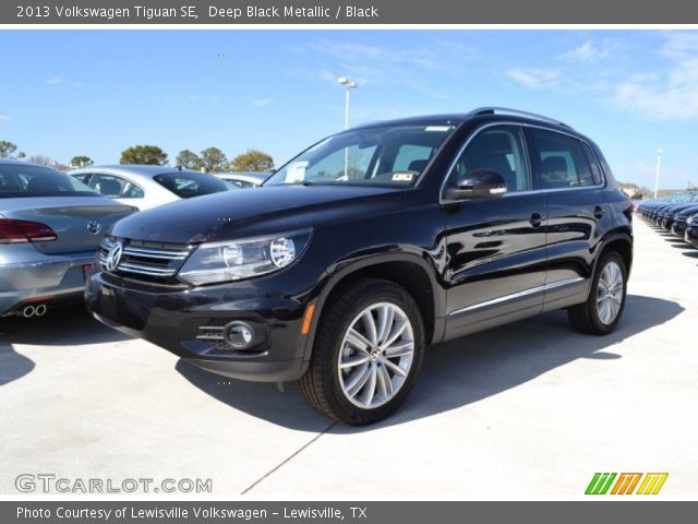 2013 Volkswagen Tiguan SE in Deep Black Metallic