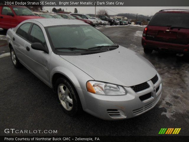 2004 Dodge Stratus SE Sedan in Bright Silver Metallic