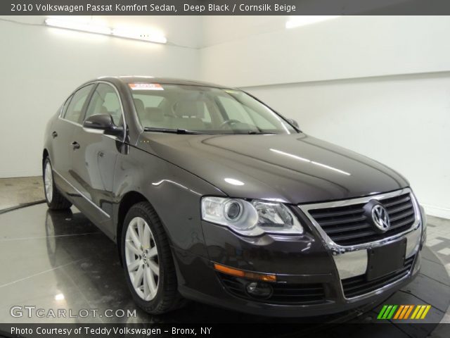 2010 Volkswagen Passat Komfort Sedan in Deep Black