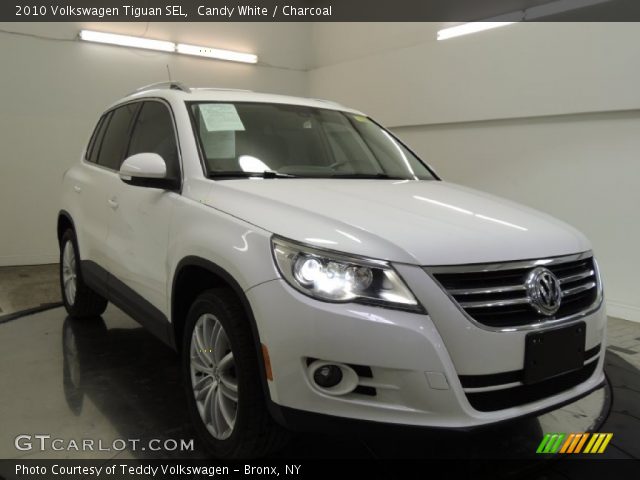 2010 Volkswagen Tiguan SEL in Candy White